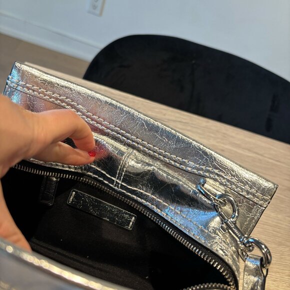 Marc Jacobs Silver Crossbody Bag – Like New - Picture 3 of 4